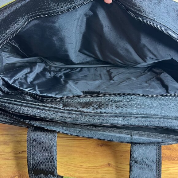 CalPak Pursuader Messenger Bag Black Green 13" x 17" x 7" Lotus Collection NWT - Picture 8 of 10